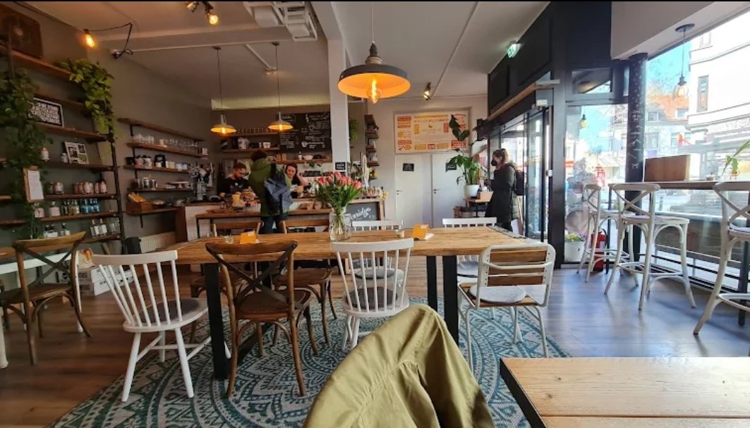 Today the most common phrase you hear is "Xaqa lidka keen" if you don't have,it will be difficulty to stay the square.