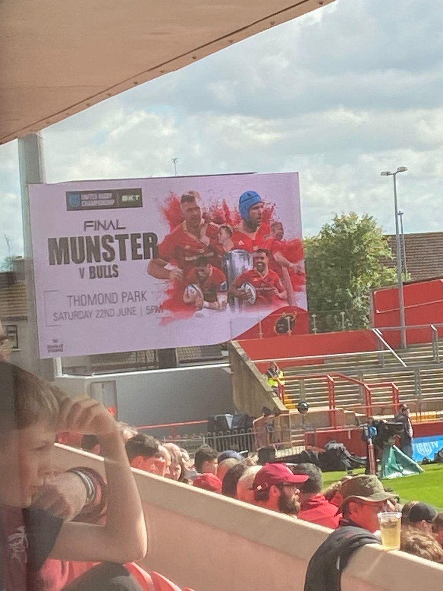 ScotRugbyPod's tweet photo. "why do Glasgow enjoy beating Munster so much?" https://t.co/5PGvRveKUz