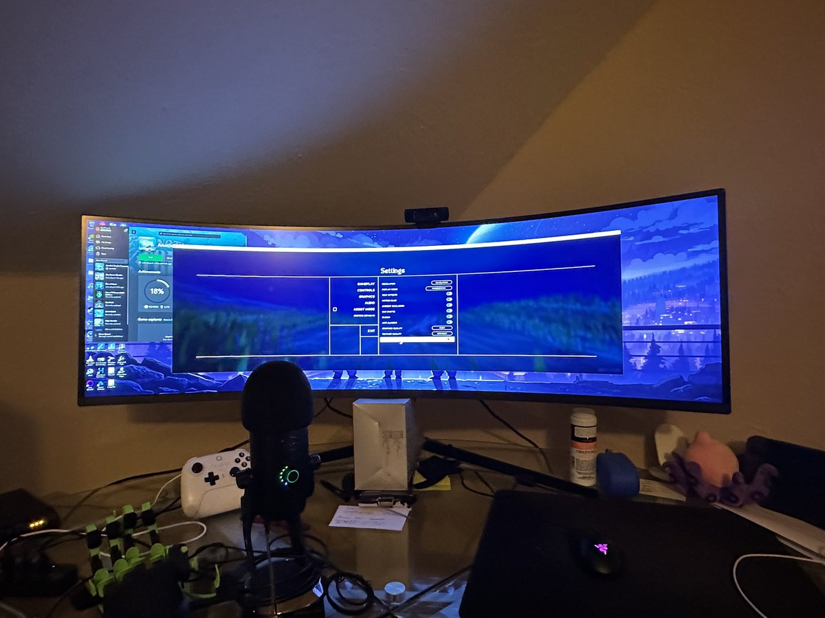 MacandSalty's tweet photo. @AggroCrabGames the game won’t let me change the aspect ratio. I can’t play this unless I can change that. https://t.co/wAzdbi7dLL