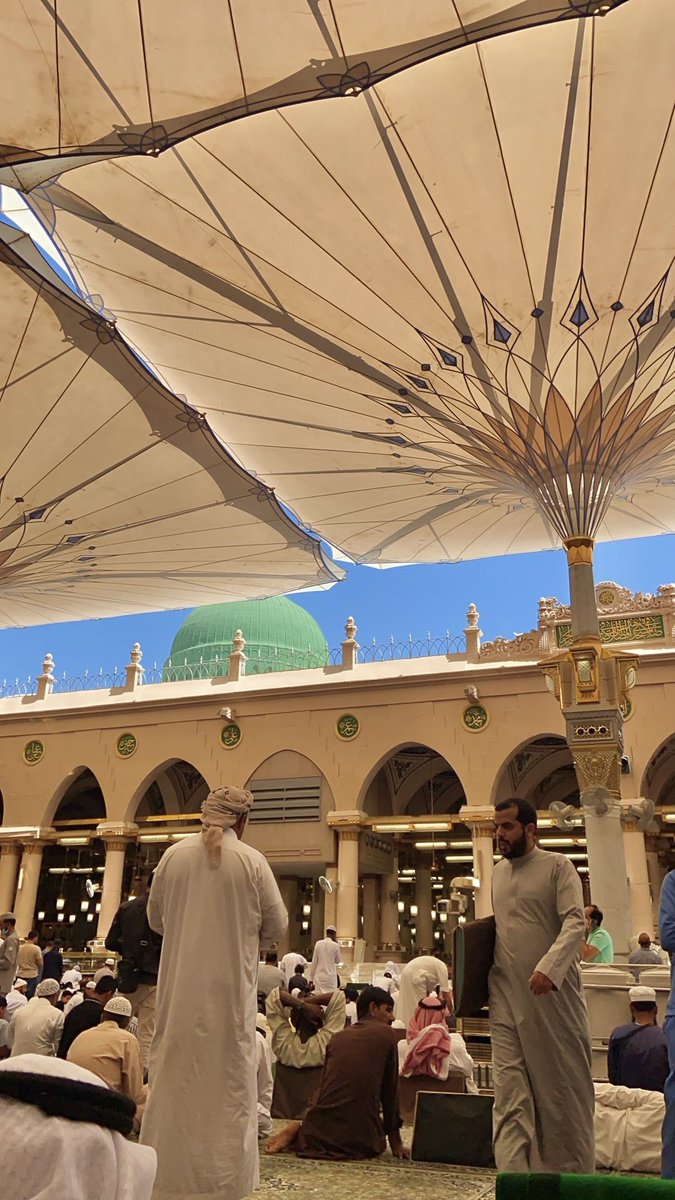 mashou1992's tweet photo. السلام عليكم ورحمة الله 
عيدكم مبارك كل عام وأنتم بألف خير https://t.co/F11NDABCJn