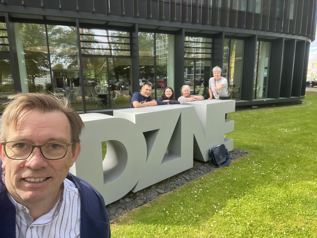 Team #Greifswald has arrived at the #DZNE! We are ready to inform and be informed at the #TagderoffenenTür in #Bonn! #Versorgungsforschung #Healthcareresearch #prevention #dementia #Forschung #research