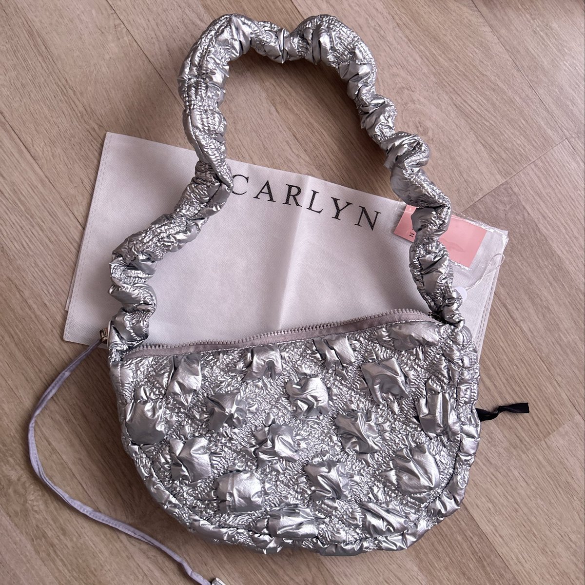 oldmenewu's tweet photo. ส่งต่อ Carlyn cozy glaze bag📌📌

400รส🌟🌟

งาน 1ต่อ1 ยังไม่เคยใช้แค่แกะออกมาดูค่า 
มีถุงผ้า ยังไม่แกะป้าย🫶🏻

#ส่งต่อกระเป๋า #ส่งต่อcarlyn #ส่งต่อ 
#ส่งต่อเสื้อผ้า #Carlyn #ส่งต่อกระเป๋าcarlyn https://t.co/JSZT5gyuLG