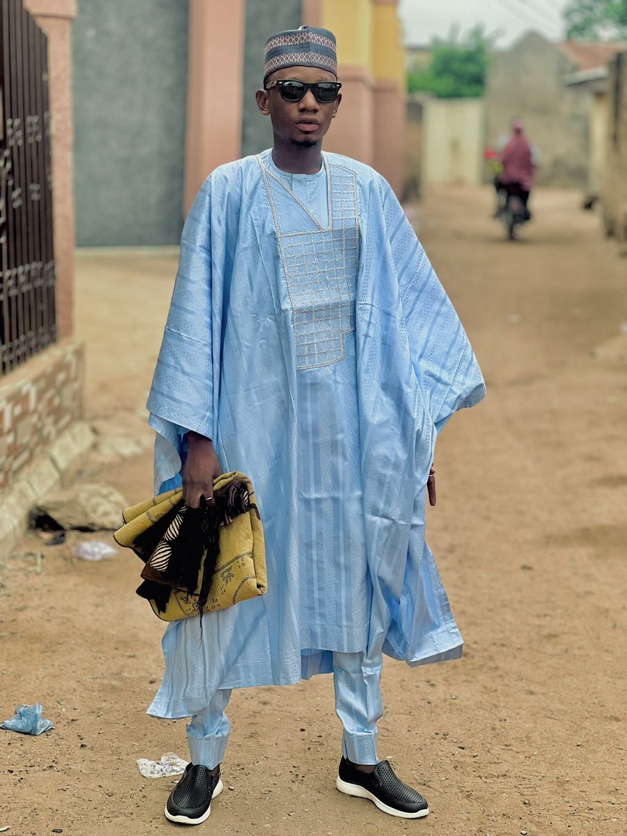 wizgoje_grafix's tweet photo. Eid Mubarak EVERYONE ❤️‍🩹 https://t.co/qAA8KAkgmt