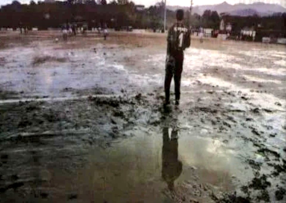VientuNordes's tweet photo. Cuando bajas al infierno pueden pasar dos cosas: que mueras achicharrado en sus calderas mientras eres vigilado por el can Cerbero o que sobrevivas y te vuelvas casi indestructible. El Real Oviedo es un ejemplo del segundo caso.

¡Toda la fuerza y la suerte del mundo, carbayones! https://t.co/vdQm1mwYbv