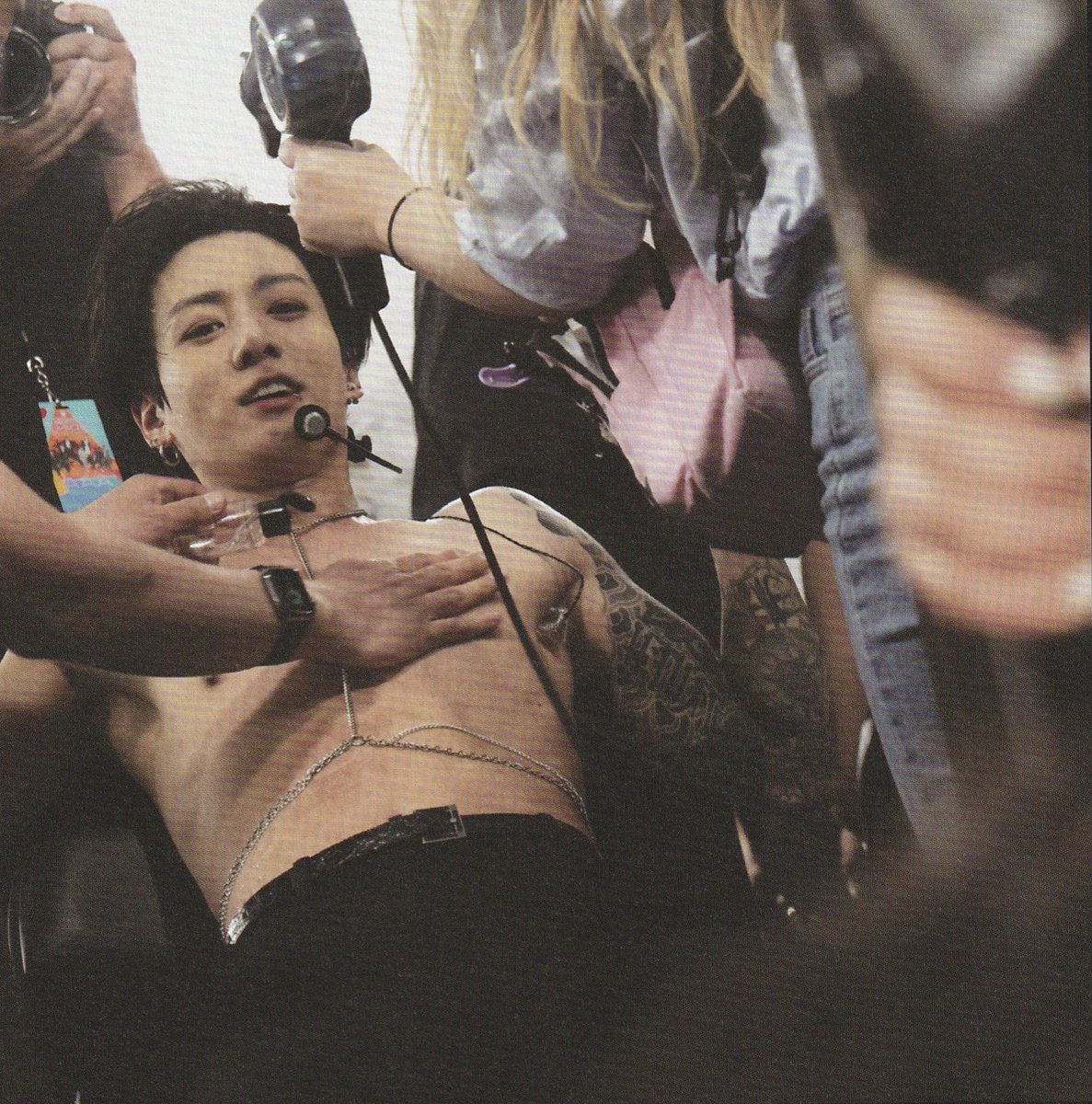 BTS_twt_JUNGKK's tweet image. 더운ㅎㅎ