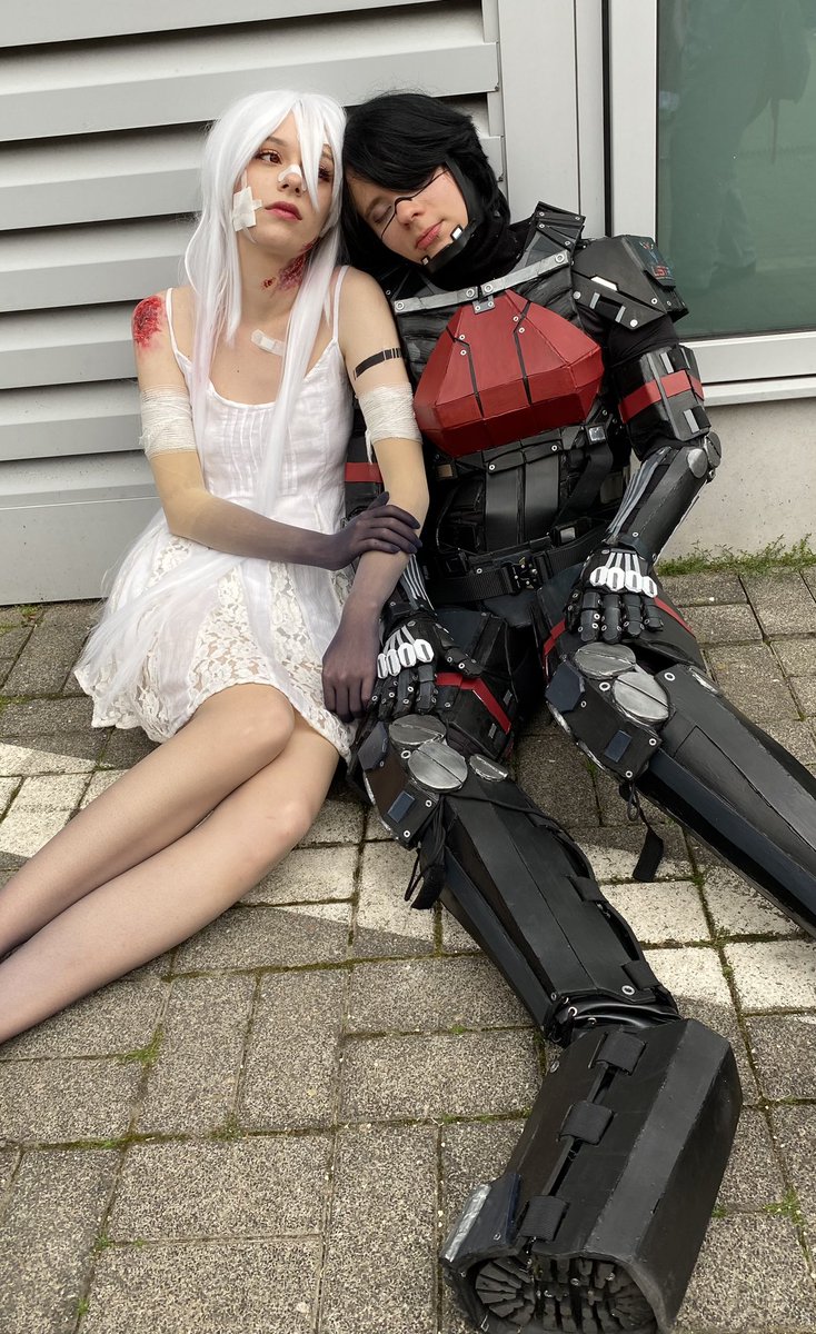 za_j4c's tweet photo. HELLO I'm Ariane here!! Thank you so much for all the love for our cosplays<3 Elster will post some more pics on tumblr after the con, but here's a little more detailed pic of us 🫶 https://t.co/DnRemU2A2e