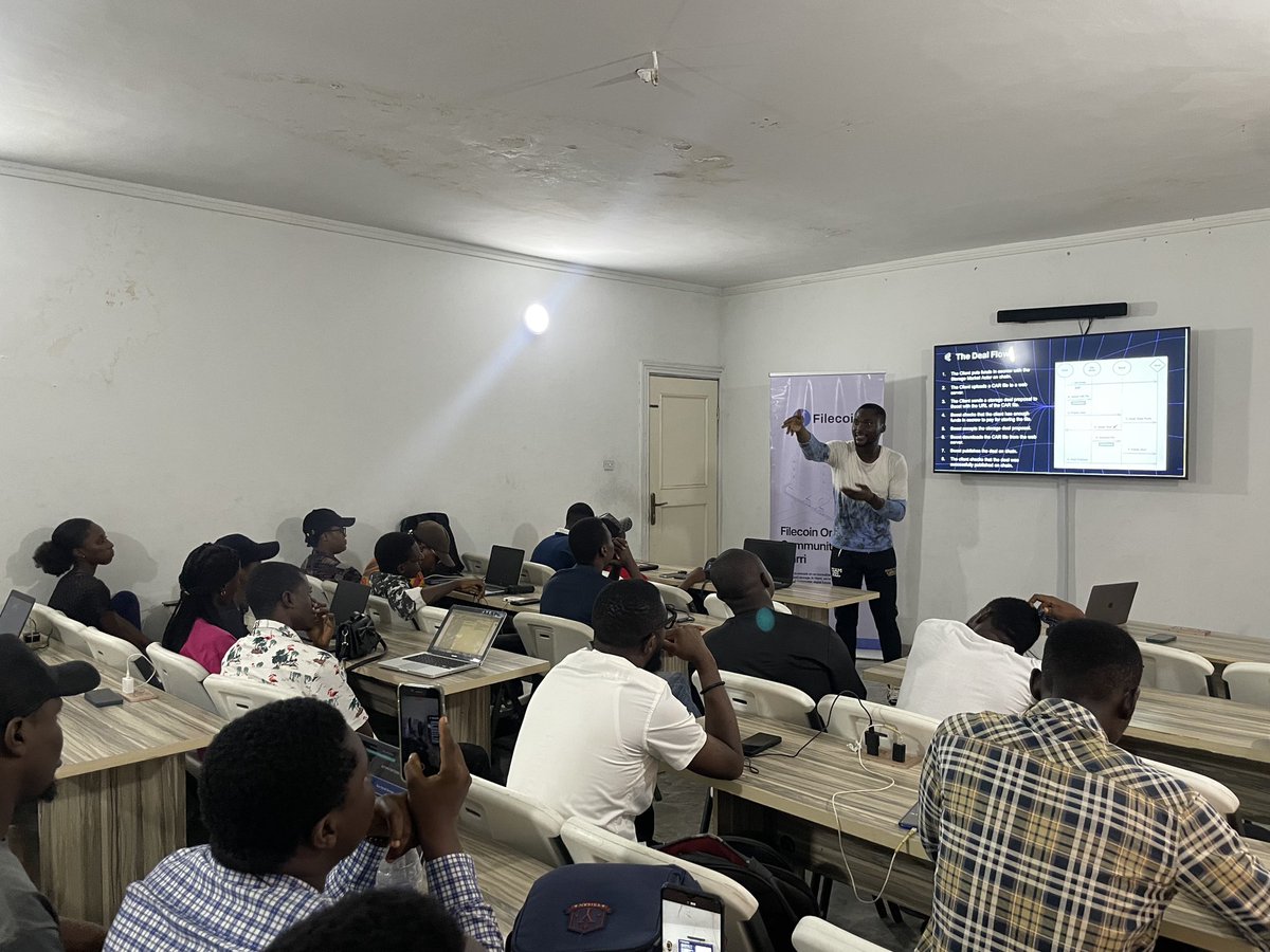 Purityochuko's tweet photo. 🔥Hosted a fantastic Filecoin Orbit event on “Data storage and retrieval Best Practices .🧰 

Thanks to everyone who joined and contributed to the insightful workshop. Stay tuned for more events 😉 #filecoin #Datastorage #web3 https://t.co/r6gjLkRT8m