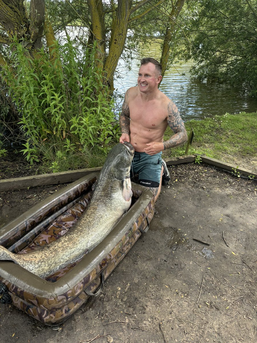MikeJShelley's tweet photo. PB 81lb 10oz 🏆 https://t.co/mD8F4thL0L