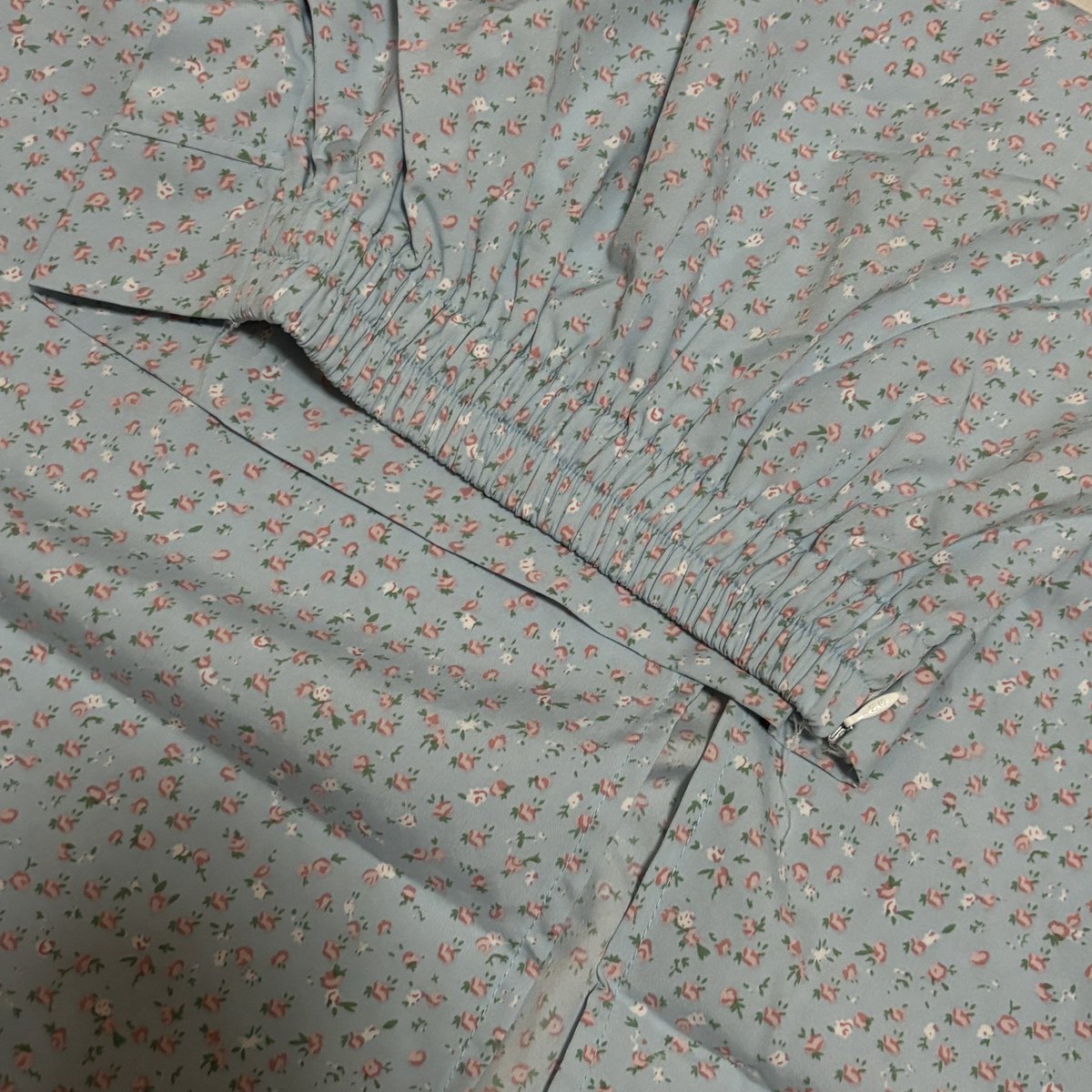 abcde482zha1's tweet photo. กระโปรงลายดอก 🌸มือ1 เอว24-30 สม็อคหลัง
🛍️ 90.-

#ส่งต่อเสื้อผ้า #ส่งต่อ #โล๊ะตู้ #กระโปรง https://t.co/6Y5sWzDyyI