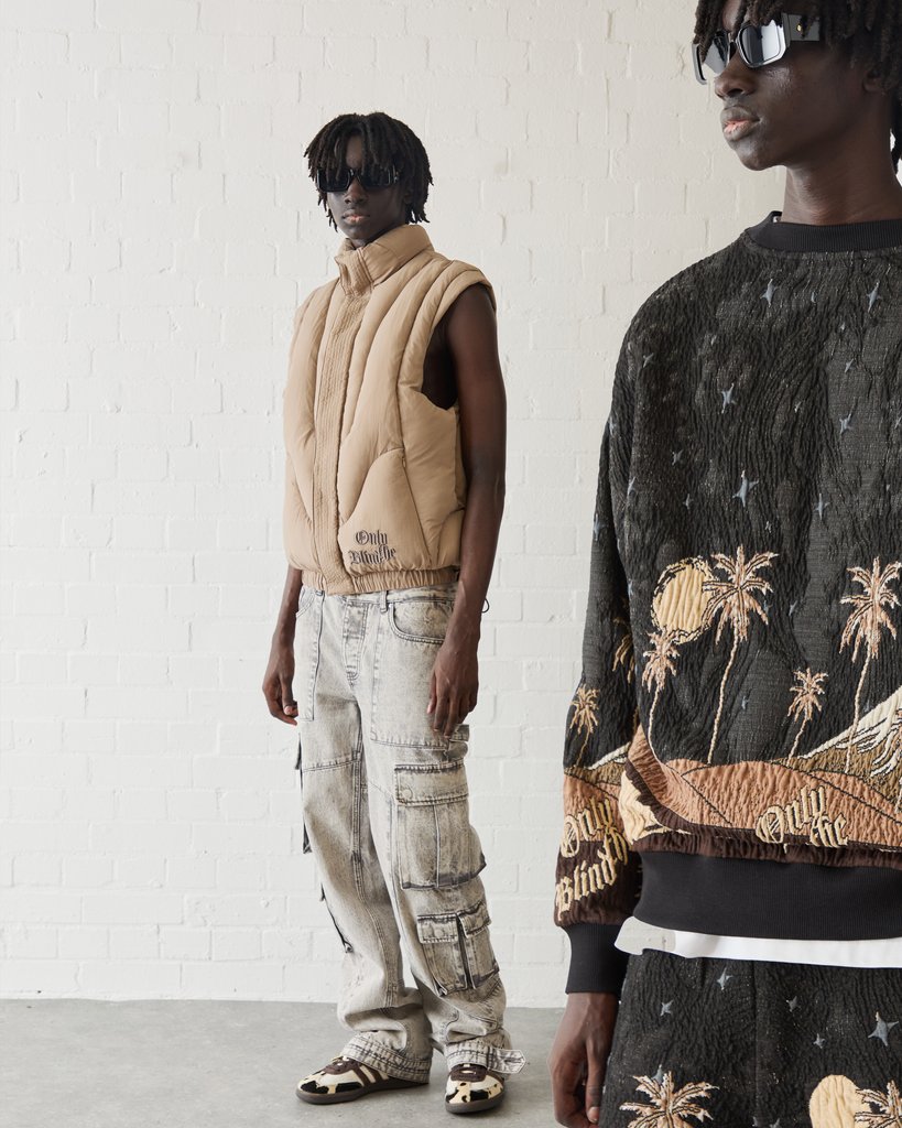 OnlyTheBlind's tweet photo. Only the Blind is now stocked at The Edit LDN. Select pieces are available online and in store at Harrods, Knightsbridge 🛒 #streetwear #harrodslondon #fashion https://t.co/aiZLX7Oml4