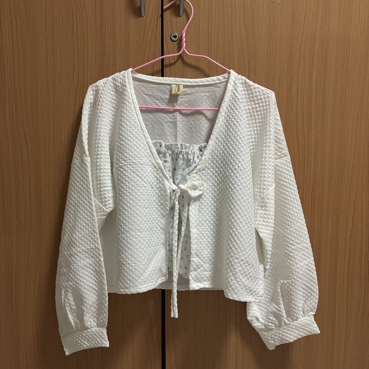 abcde482zha1's tweet photo. ชุดเซ็ต สายเดี่ยว+เสื้อคลุม🎀 มือ1
🛍️ 159.- (from 259)คุ้มม้ากกก😭

#ส่งต่อ #ส่งต่อเสื้อผ้า #เสื้อผ้าเกาหลี #ชุดเซ็ต #เสื้อคลุม #สายเดี่ยว https://t.co/R6255pPVUR
