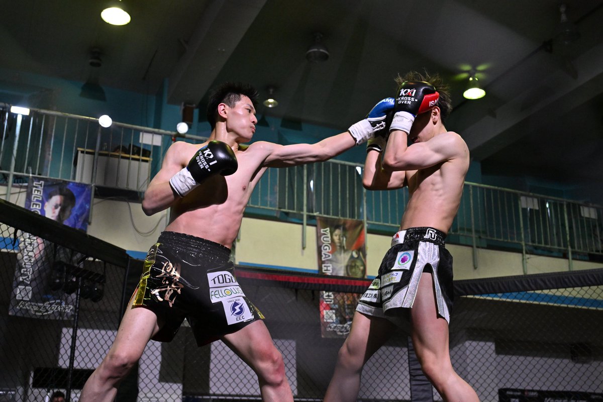 KrossoverF's tweet photo. 6.16『KROSS×OVER-CAGE.3-』&amp;『LEVEI-G PRO』
#KROSS×OVER-CAGE.3-　 #GENSPORTSPALACE
#LEVEIG　@KrossoverF　#KROSSOVER

第4試合 KROSS×OVER PRO-KICK FEATHERWEIGHT(-57.5kg)FIGHT 3分3R
×#佳功(ZEEK GYM)
〇#山下明涼真(TSK japan）
 判定0-3 https://t.co/AwSc2F0qut