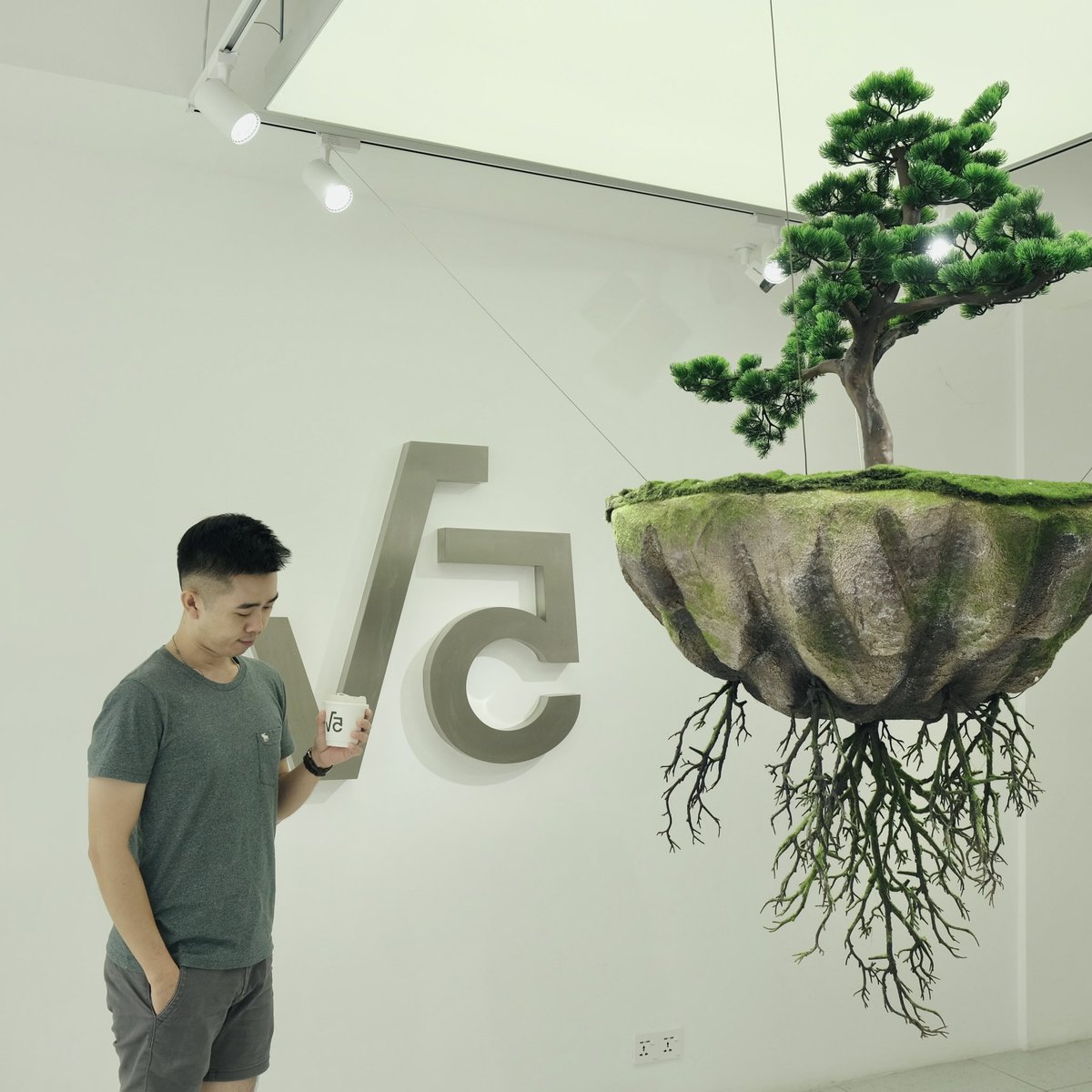 AndyWong0502's tweet photo. Afternoon with Coconut Latte ~ π§πΌββοΈβοΈπ²πΎ
.
.
.
.
.
#OOTD #Sunday #Vibe #Foodie #Coffee #Plant #CafeHopping #Cafe #FiveCoffee #5Coffee #EcoBotanic #IskandarPuteri #JohorBahru #Malaysia #Asia https://t.co/IG2crY21od