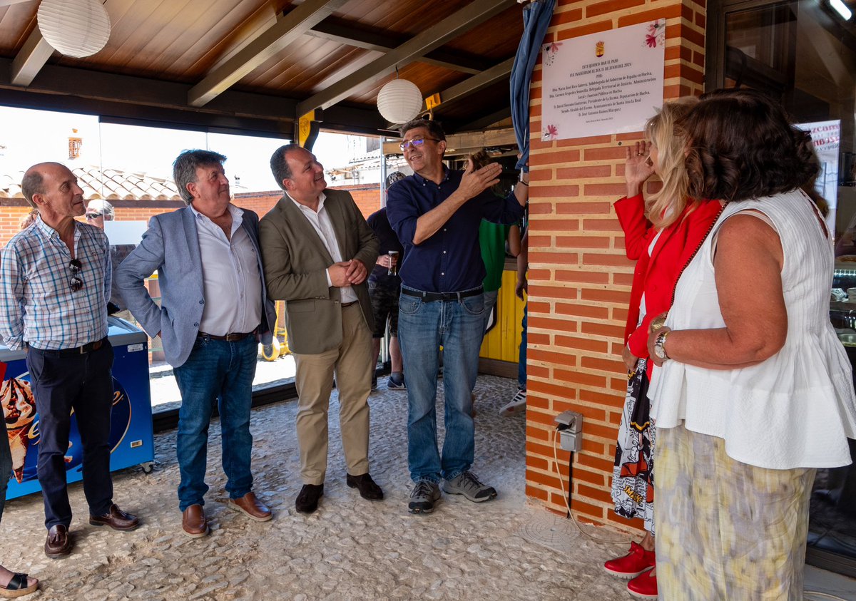 DipuHU's tweet photo. ✅ #santaanalareal estrena un local de restauración con el respaldo de la @dipuhu #huelva con una inversión de casi 50.000 euros del PFEA . El presidente provincial, @davidtoscanocontreras , destaca que el establecimiento genera empleo y riqueza.
https://t.co/F5L1L92Wty https://t.co/KqjCGehFMS