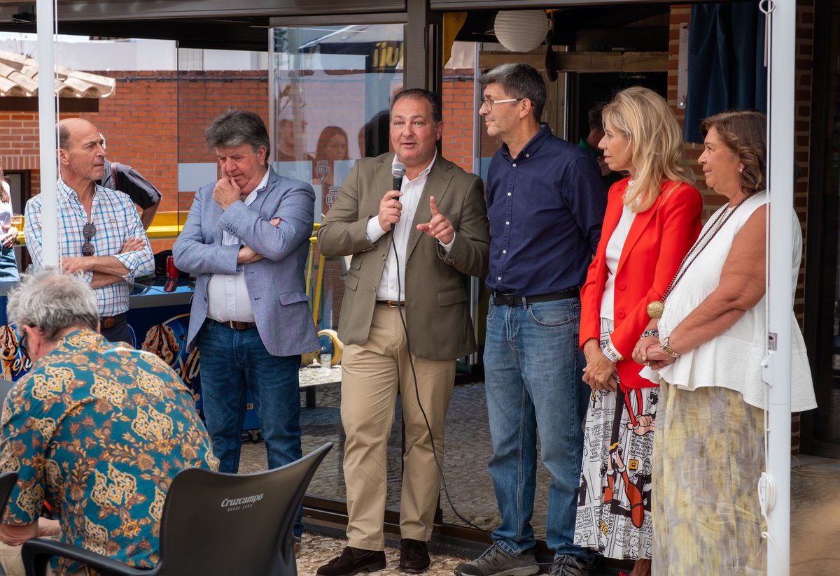DipuHU's tweet photo. ✅ #santaanalareal estrena un local de restauración con el respaldo de la @dipuhu #huelva con una inversión de casi 50.000 euros del PFEA . El presidente provincial, @davidtoscanocontreras , destaca que el establecimiento genera empleo y riqueza.
https://t.co/F5L1L92Wty https://t.co/KqjCGehFMS