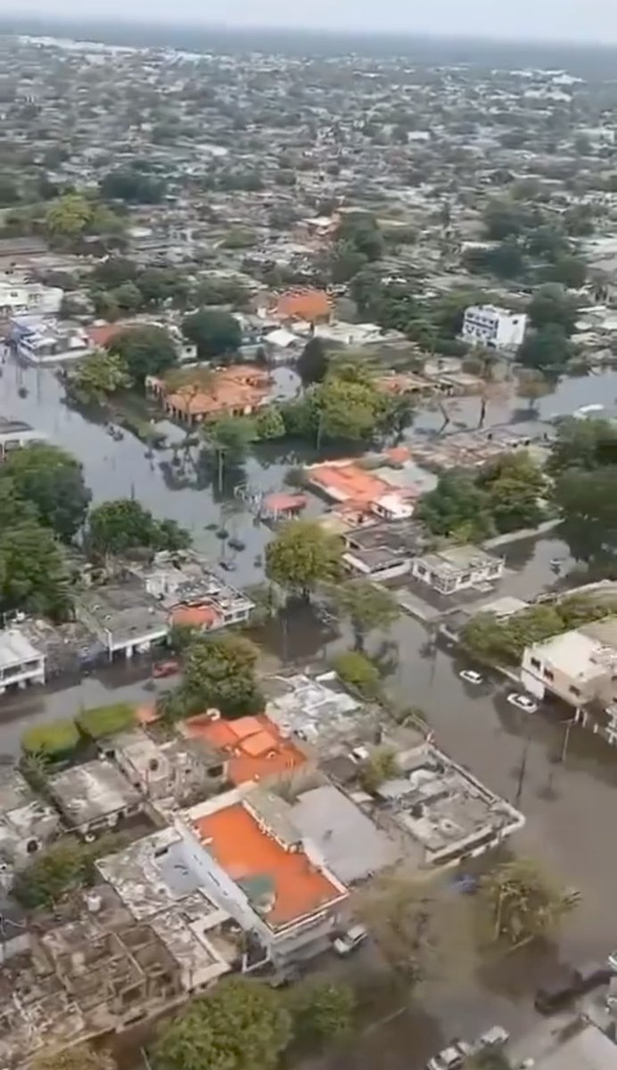 PorMiMexico71's tweet photo. Disfruten sus $3,000.00 y los $500.00 que les dieron por votar por MORENA. En Acapulco, como en Chetumal
#QueLosAyudeMorena https://t.co/rbHjc1xAPB