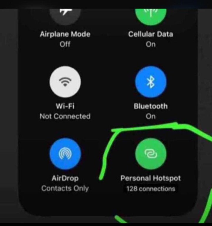 levelsblog_'s tweet photo. Just because I come Una house come chop Salah meat, all your family members come connect to my hotspot 😢 https://t.co/9BUQxlTu8Z