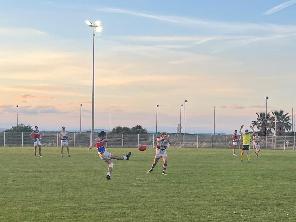 Ambassade d'Australie en France (@ausambfr) on Twitter photo Félicitations aux nouveaux champions français de football australien : Gabians de <a href="/palavas/">Palavas-les-Flots</a>. Une belle soirée de « footy » dans le sud de la France ! <a href="/AFLEurope/">AFL Europe</a> Félicitations aux nouveaux champions français de football australien : Gabians de <a href="/palavas/">Palavas-les-Flots</a>. Une belle soirée de « footy » dans le sud de la France ! <a href="/AFLEurope/">AFL Europe</a>