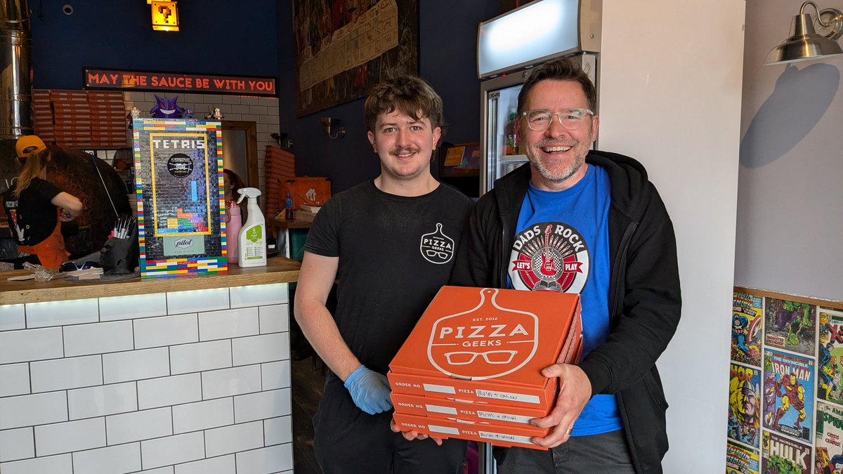 Many thanks to <a href="/pizza_geeks/">Pizza Geeks</a> for the very kind donation of 30 pizzas for our family fathers day event at <a href="/GorgieMem/">GorgieMem</a> today, they were awesome 🍕💪❤️