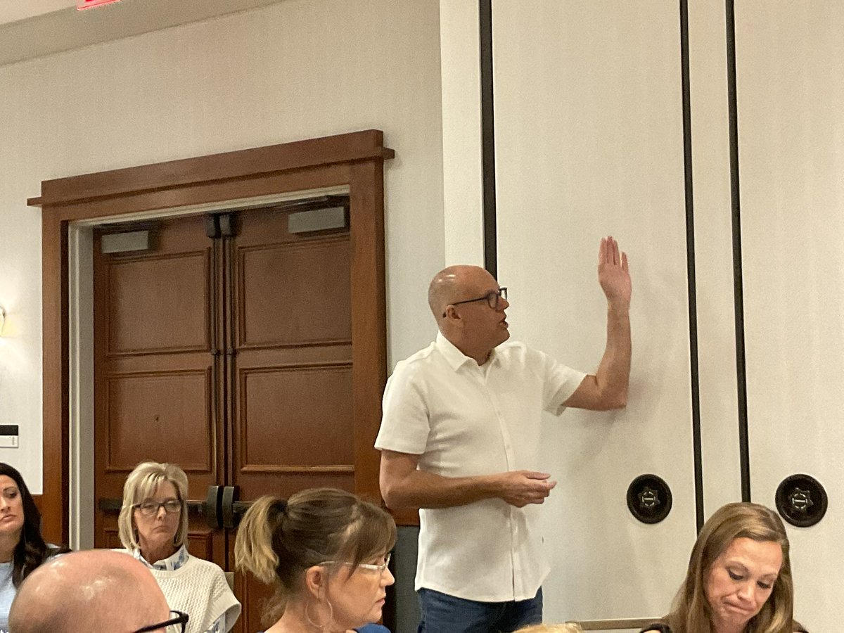 bloomer_sa's tweet image. Enjoyable morning with @JBerckemeyer at the @TASSP1 Summer Retreat.  Two amazing days of professional development.  #tassp2024