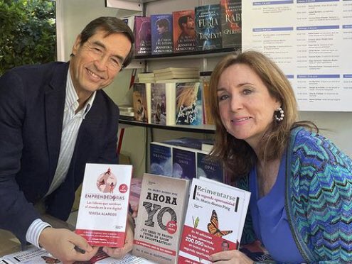 ♥️Maravilloso @marioalonsopuig compañero de editorial @plataformaeditorial de universidad @harvardhbs ! ¡Mucha ilusión poder comparti jornada firma ! #emprendimiento #superacion #emprendedoras #larespuesta   #ahorayo ¡ Un millón de gracias @marioalonsopuig <a href="/ferialismail45/">ferial ismail</a>