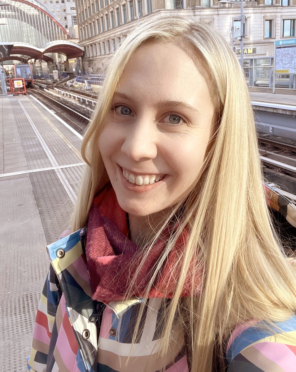 On Tuesday 4th June, I visited Opera Holland Park with my friend Nick to watch the opening night of “The Barber of Seville.” The evening began with a crisp glass of Prosecco, an aperitif that led to a performance filled with bubbling ensemble energy and thrilling vocal