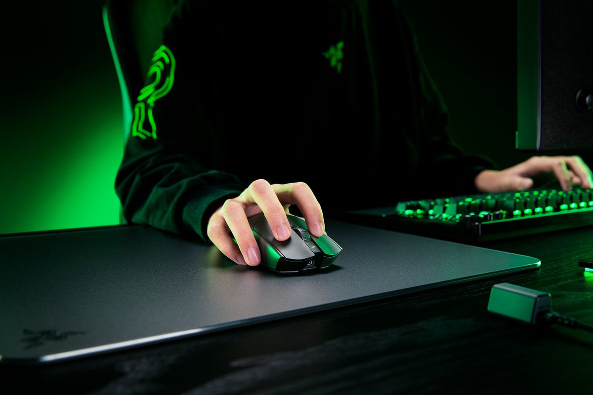 GL Sixen (@sixenfr) on Twitter photo Grâce à <a href="/RazerFrance/">R Λ Z Ξ R 🇫🇷</a> je vous fais gagner une Viper V3 Pro, la souris conçue et approuvée par les pros de l’esport 🐍
🎁 Pour participer :
🔃 RT ce tweet
💬 Identifie ton pote qui essaie de passer Master Grâce à <a href="/RazerFrance/">R Λ Z Ξ R 🇫🇷</a> je vous fais gagner une Viper V3 Pro, la souris conçue et approuvée par les pros de l’esport 🐍
🎁 Pour participer :
🔃 RT ce tweet
💬 Identifie ton pote qui essaie de passer Master