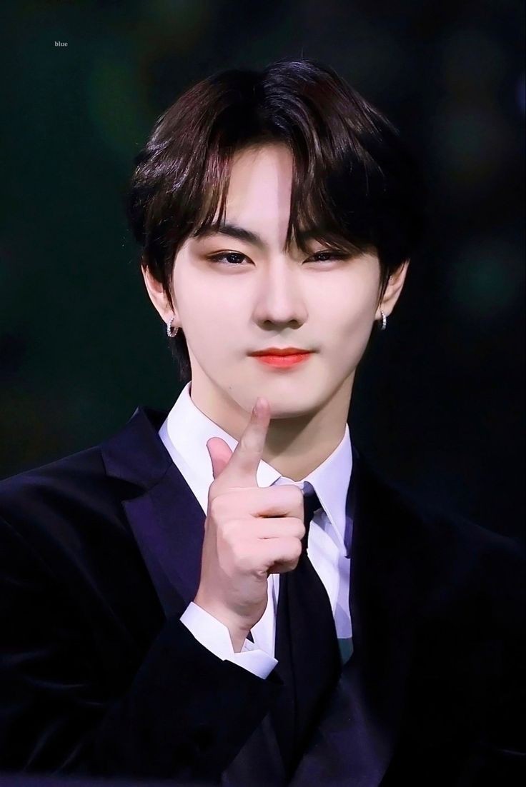 Jungwosn's tweet image. ⠀

“Sebelum itu, kita punya sesuatu loh buat Postie. Penasaran gak? Kira-kira sesuatunya apa yaa?” Dengan sengaja, Lakasa mengulur waktu akan sesuatu yang sudah para Penpals persiapkan untuk diberikan kepada Postie agar menumbuhkan rasa penasaran kak Ody dan juga bang Joel.

⠀