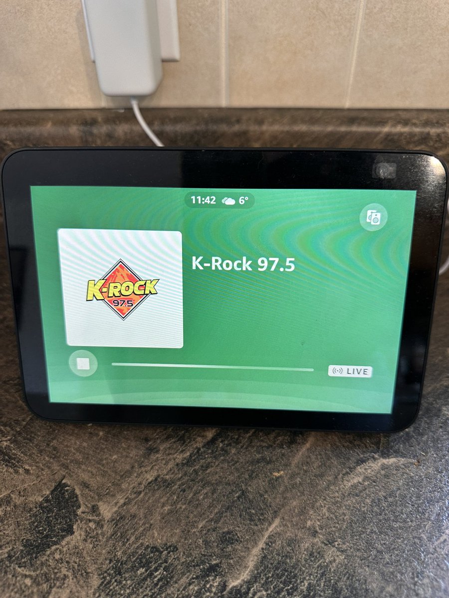 Such moving lyrics. Another wonderful set <a href="/HomebrewShow/">Sam Whiffen 📻</a> #irishdescendents #liethereevermore