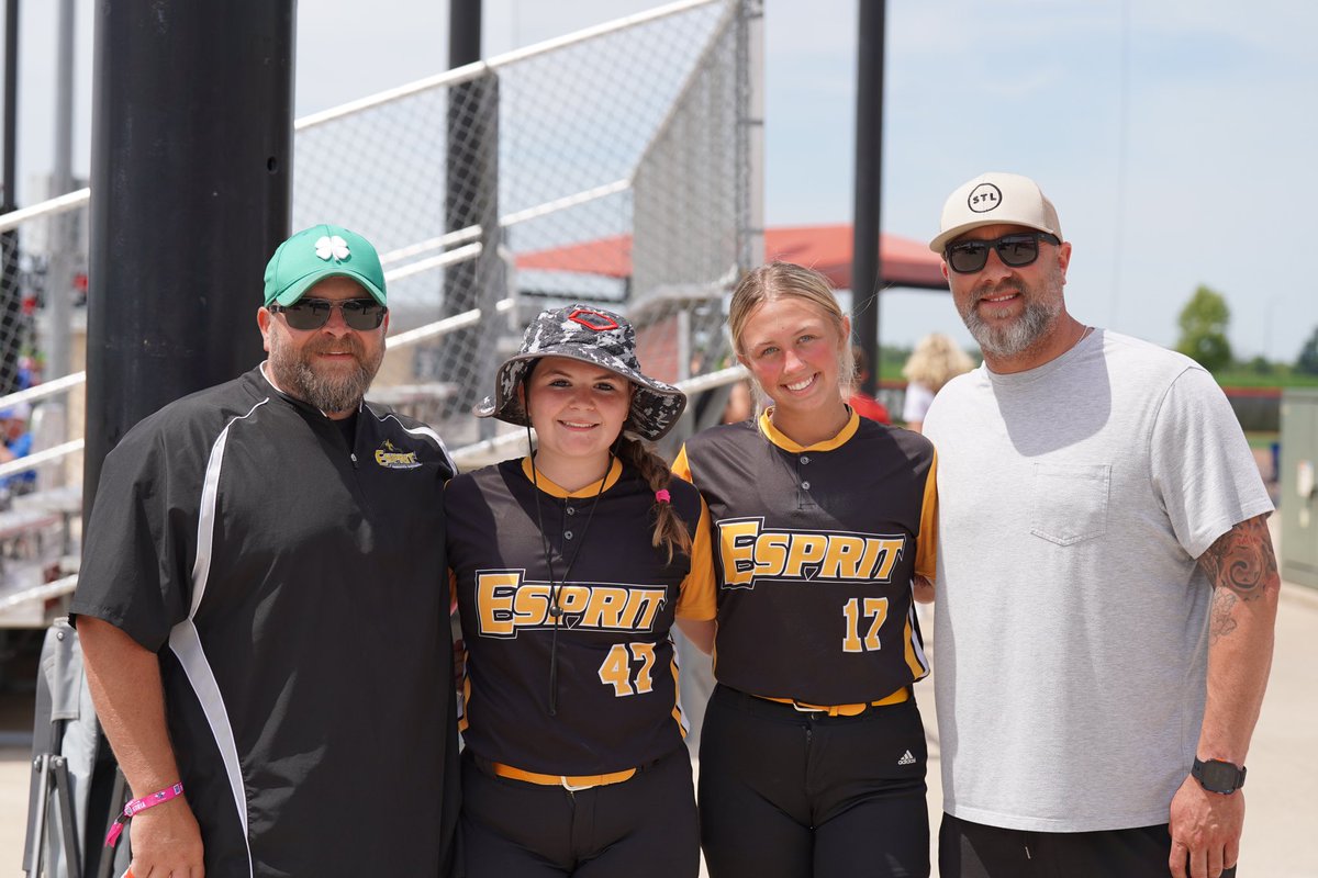 PG_Softball's tweet photo. Shoutout to all the softball dads!! 🙌💙 #FathersDay https://t.co/MFovqukO27