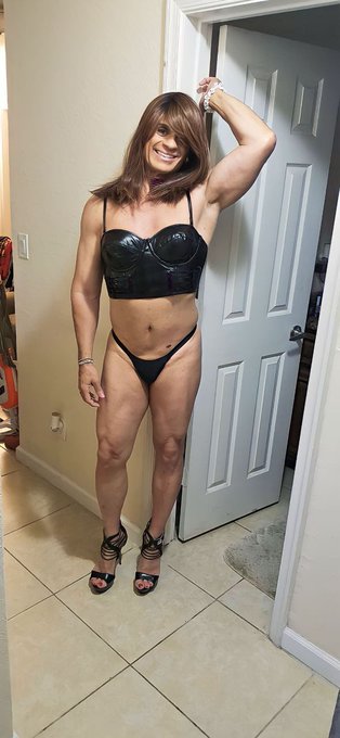 Confidence is the best outfit. Rock it and own it🔥 Rate my outfit from 1-10.  #Love #photooftheday #Fashion<a href="/tag/love"class="tags"><span>#love</span></a><a href="/tag/photooftheday"class="tags"><span>#photooftheday</span></a><a href="/tag/fashion"class="tags"><span>#fashion</span></a>