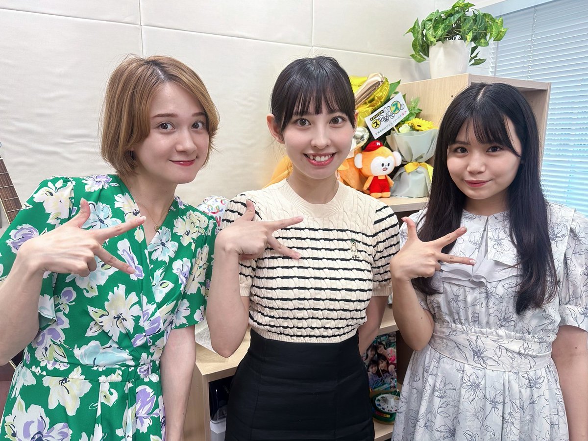 mirai_idol_tv's tweet photo. 来週のMUSIC BAR MIRAI亭は

以前、MIRAI系ライブにも、MIRAI系アイドルTVにもご出演頂いた、アイドルグループ「マジカル・パンチライン」の沖口優奈さんがご来店！
「MIRAI系シリーズ」全通！ありがとうございます🤣

当店初のドリンクも登場🍺
お楽しみに！

#MIRAI亭
#マジパン https://t.co/egsRJNK4Zv