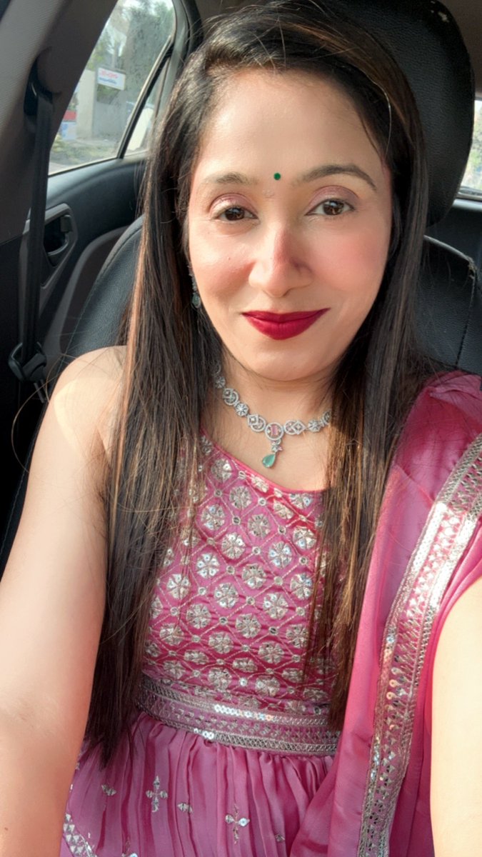 Dimple75272901's tweet photo. इक नजर प्यार से देख लो,
फिर से जिन्दा कर दो..

तू मिले, दिल खिले😊 https://t.co/4s56o0IGFZ
