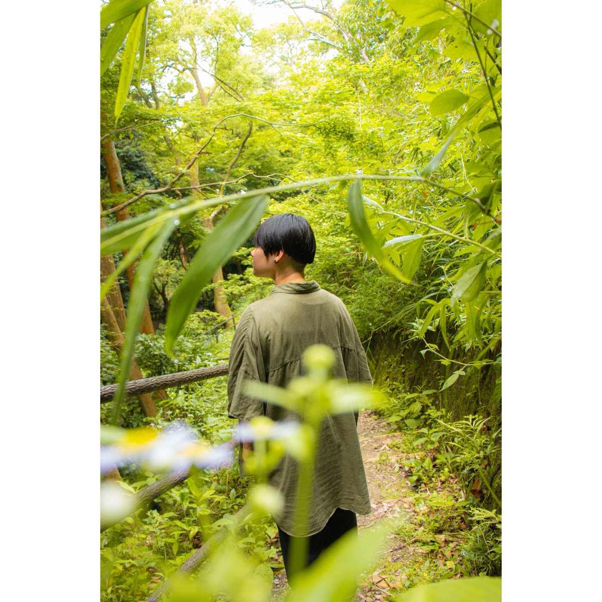 pho_18to's tweet photo. みなさんお久しぶりです!!

今日はアーティスト写真を久々に撮影してきました！なんと今日は高校の軽音楽部の後輩バンドの撮影でした！！

暑い中頑張ってくれました✨

ほんとに…高校生……若いね……笑
後輩達とは3歳差なんですけど、私すんごい老いを感じました。若いって素敵。 https://t.co/kfvduRAYvI
