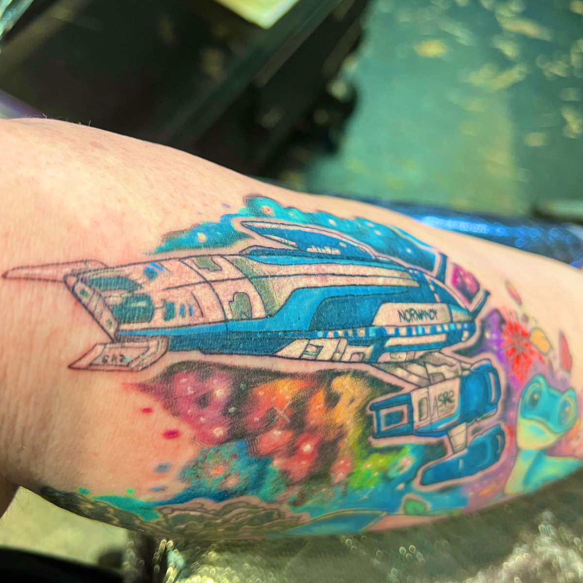 Geek_Manager's tweet photo. Got myself a little celebration yesterday after hosting #LeadDevLondon and #LeadingEngLondon this week
#tattoo #MassEffect #NormandySR2 #femshep https://t.co/n1HzKRoZmd