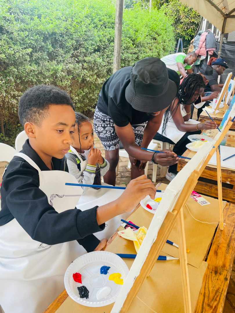 KingZeusMc's tweet image. How did you spend your Eid?
Going down at Kyadondo Rugby Grounds🤗🤗
#PaintandSip