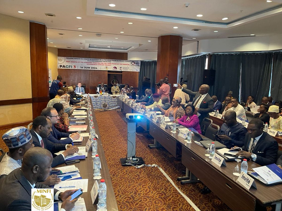 minfi_cameroun's tweet image. #PAGFI3 | Le Ministre des Finances, Louis Paul MOTAZE, Président du Comité de Pilotage de la Troisième phase du Programme d’Appui à la #Gouvernance #Financière (PAGFI 3) a présidé ce 14 juin 2024, à #Yaoundé, la première session dudit Comité.