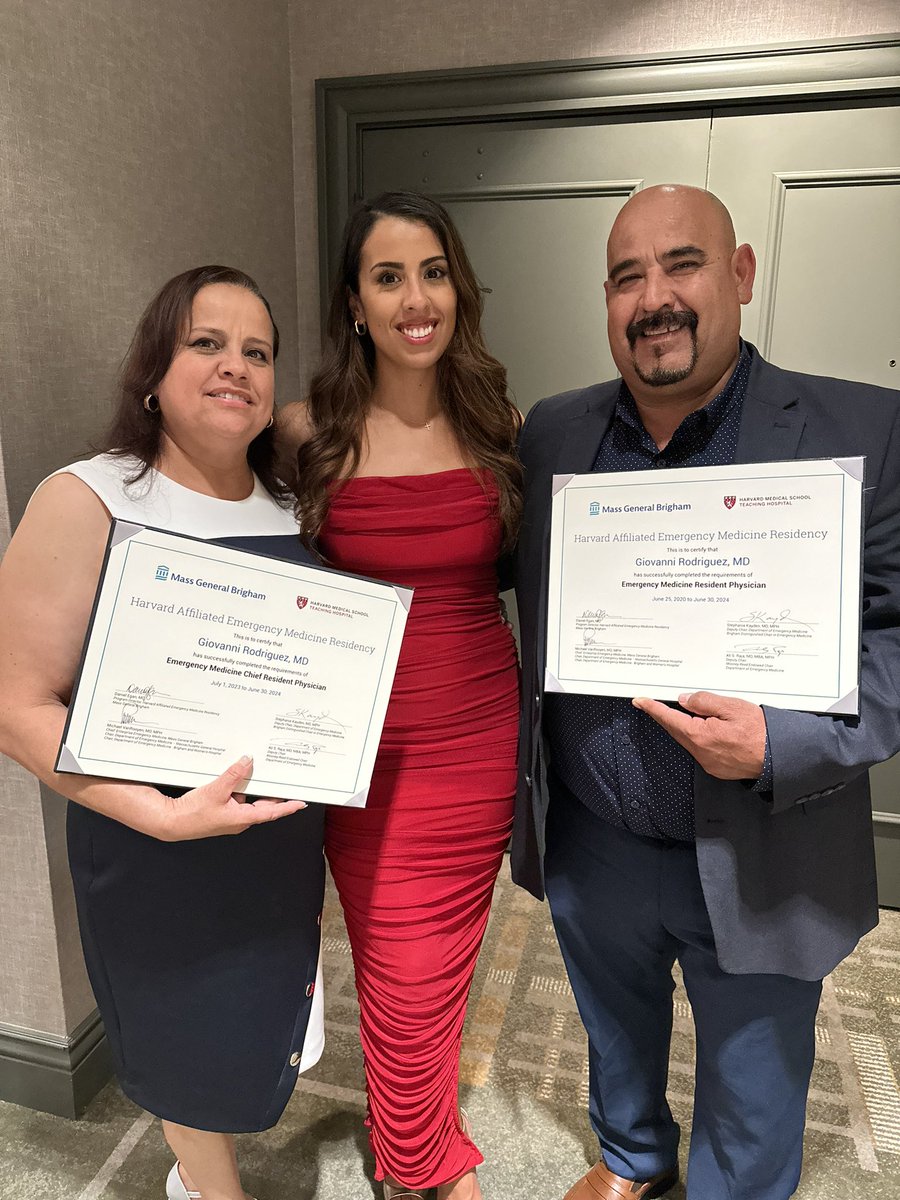 VanniRod's tweet image. After 13 years of embarking on this journey, I’m officially a Harvard trained EM Attending! I wouldn’t be here without the full support of my parents, who sacrifice so much to get me here .  From our humble beginnings to now the first physician in my family, I did this for them..