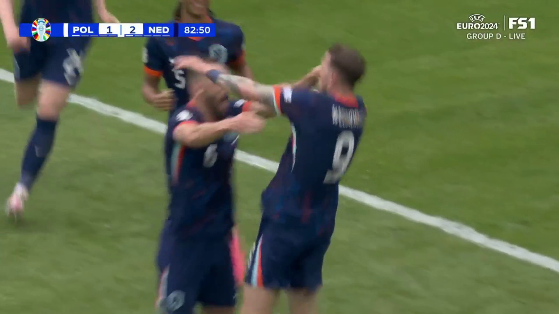 THERE IT IS!! 🇳🇱The Netherlands take a late lead over Poland thanks to Wout Weghorst 🙌