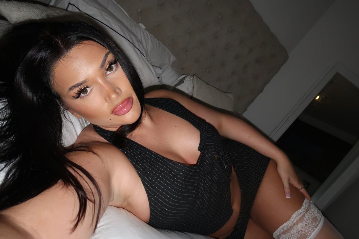 𝗖𝘂𝗺 𝘁𝗼 𝗯𝗲𝗱 𝗲𝘆𝗲𝘀.. 𝗬𝗼𝘂 𝗷𝗼𝗶𝗻𝗶𝗻𝗴 𝗺𝗲?🤭