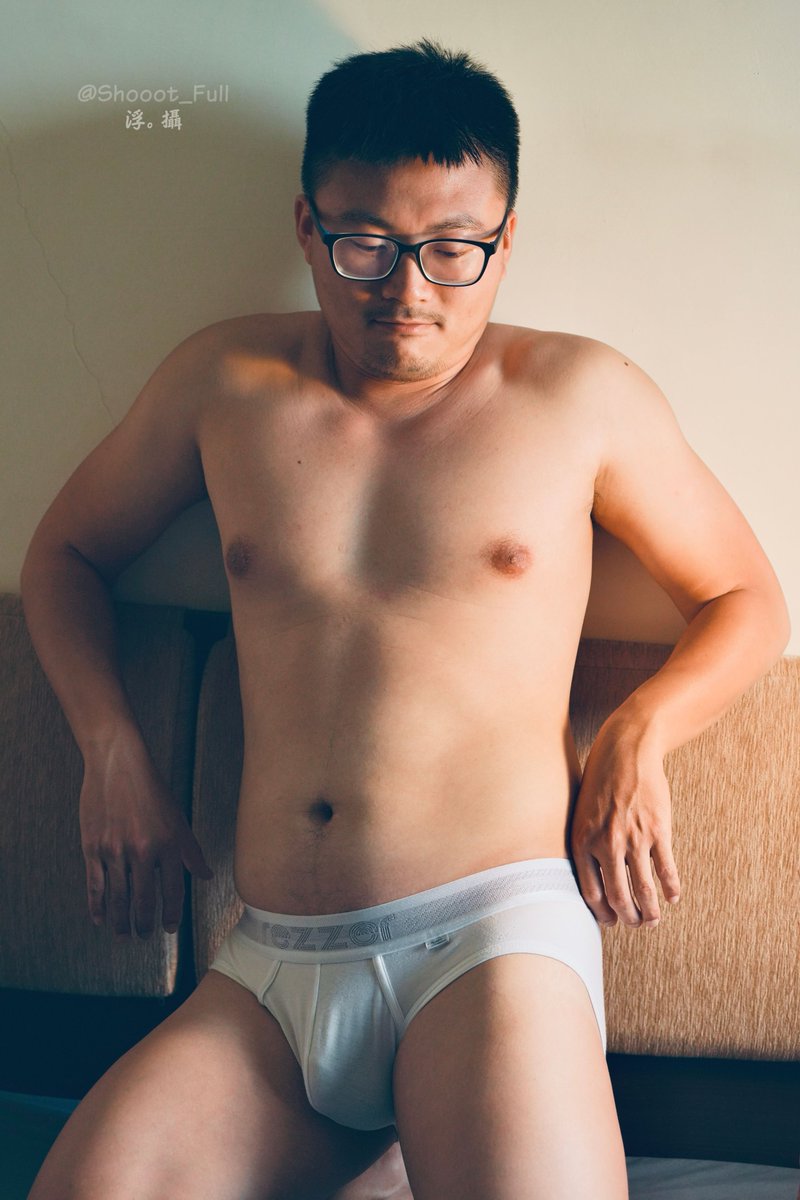 你喜歡哪一件呢？
人物：<a href="/iamlittletuna/">鮪魚丸</a>