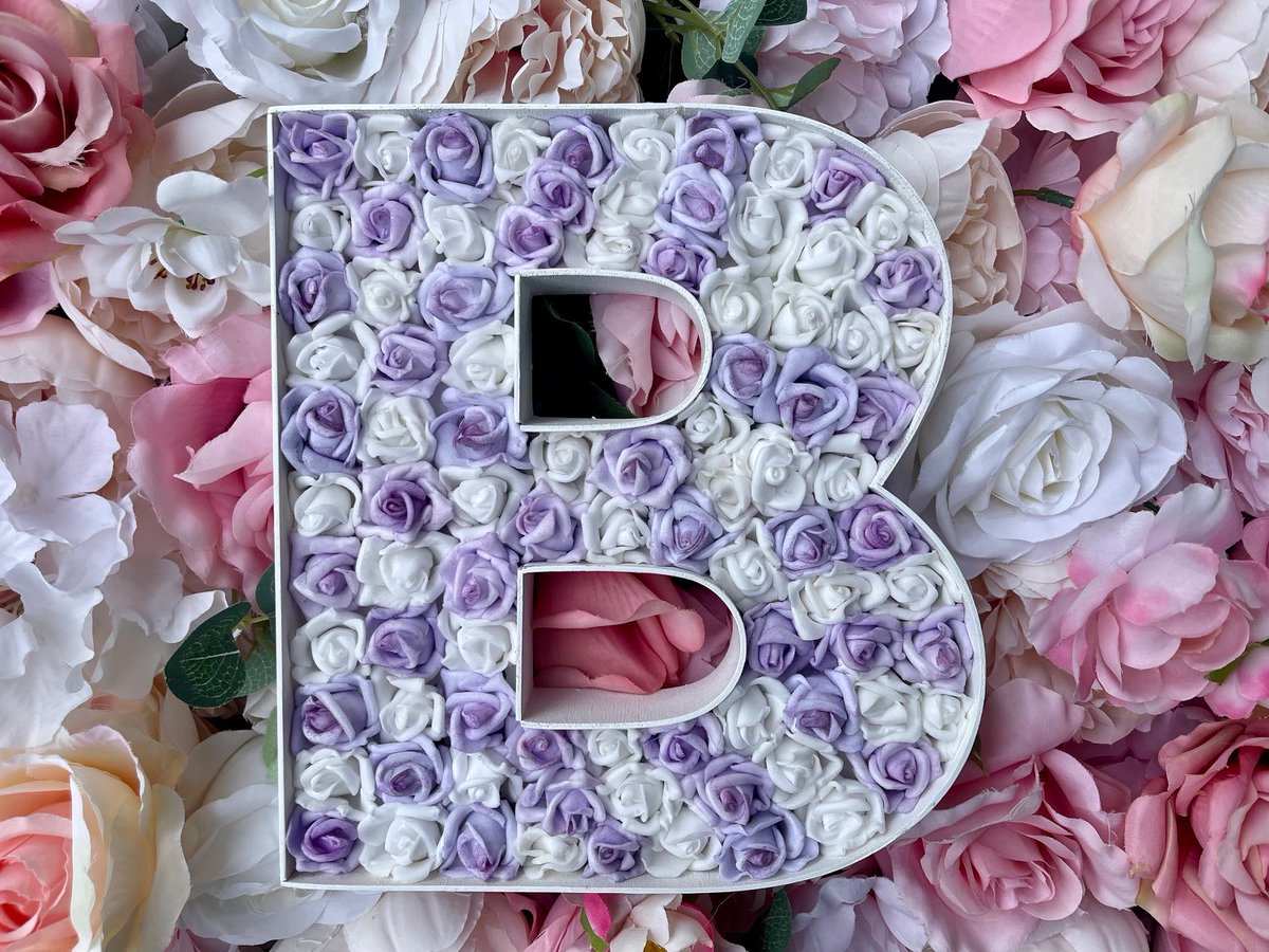 Lilac and white delight! lovelettersbyanalisa.etsy.com/listing/173277… 💜💜💜