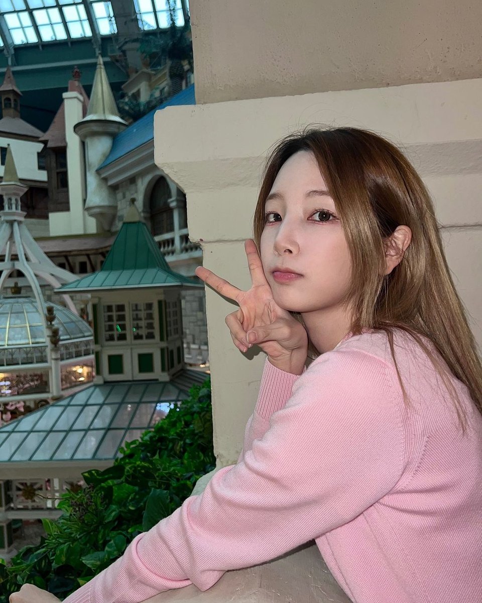 𐙚 (@yeonhej) on Twitter photo 