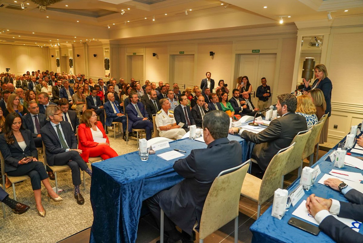 👉🏻 Seguimos creciendo como destino de congresos. Este año hemos sido ya sede de 90 reuniones.  Empresas, especialistas y docentes eligen #Cartagena para sus encuentros profesionales. 

🔗 cartagena.es/detalle_notici…