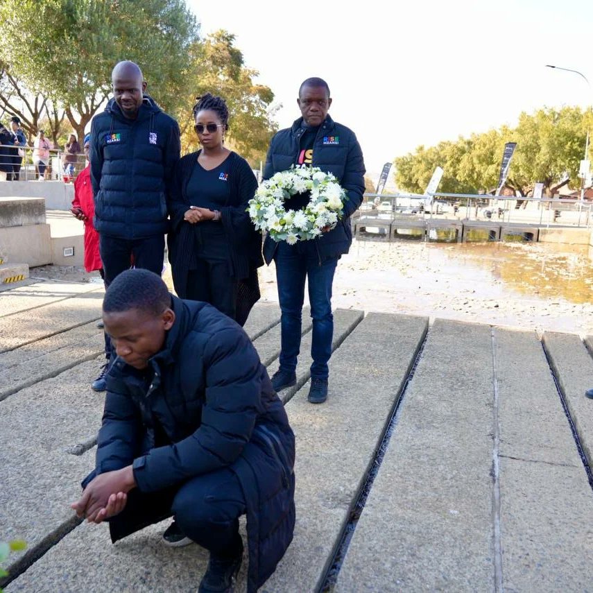 RiseMzansiYouth's tweet image. Today, Rise Mzansi National Leader Songezo Zibi and NLC members are in Soweto to honor the courageous youngsters who fought for the rights that many of us now enjoy. 

We also consider the reality that today's youth face another era of limited possibilities and options
#YouthDay