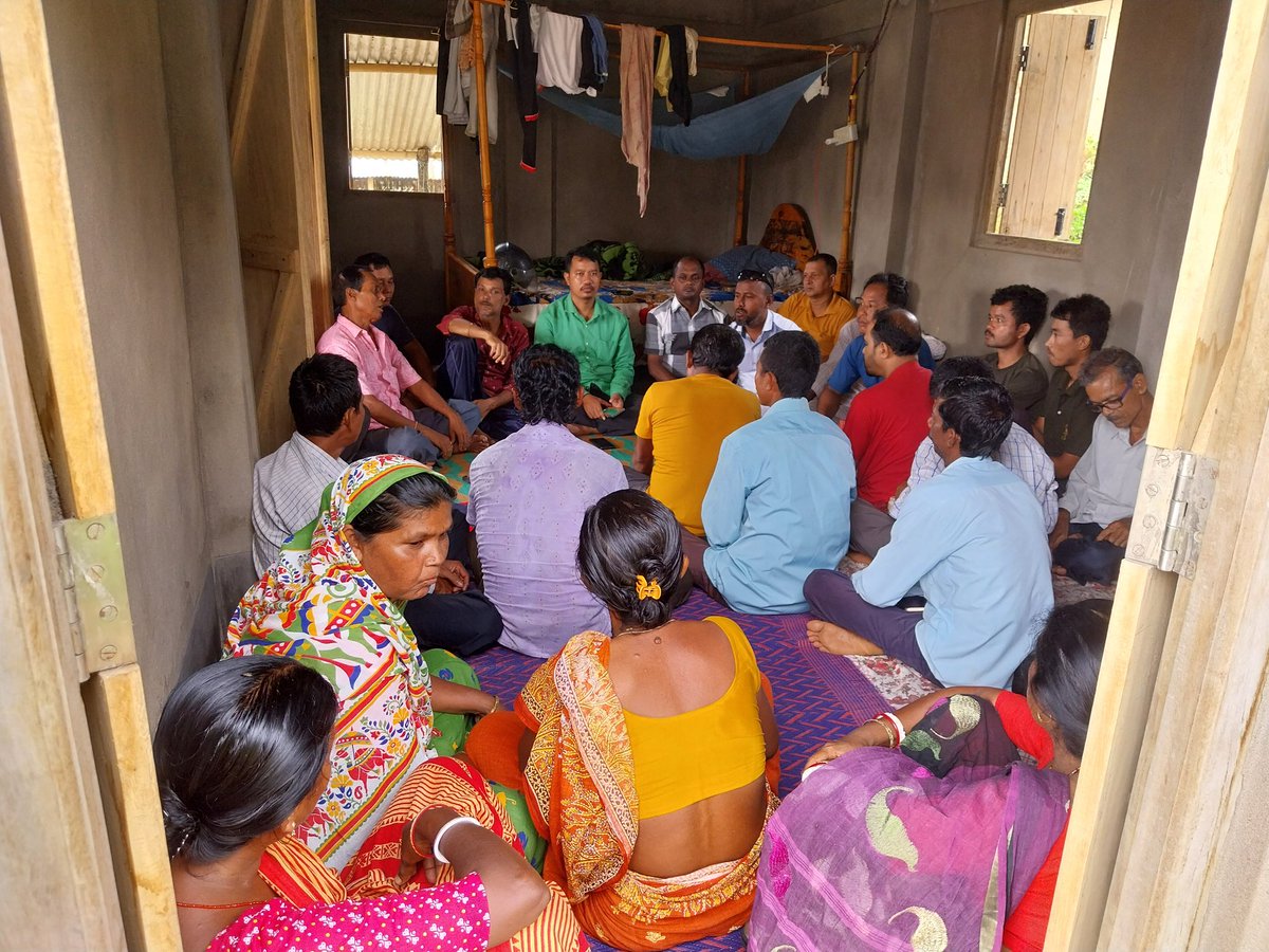 ৪৪ রাইমাভ্যালীর মাননীয় মন্ডল সভাপতির উপস্থিতিতে উত্তরগন্ডাছড়া গ্রাম পঞ্চায়েতের সকল নেতৃত্বদেরকে নিয়ে একটি সাংগঠনিক বৈঠক করা হয়,
বিজেপি জিন্দাবাদ 🌷🌷