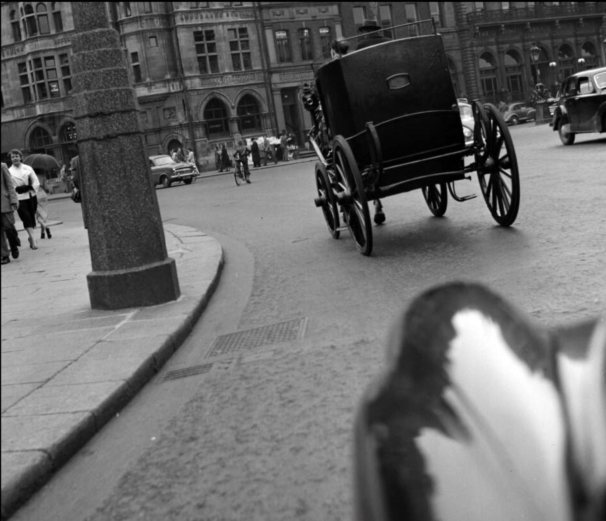 An early start for once but was at the Martello Tower for eight! Swapped out the strawboater for something a bit more modern in honour of the class of 1954.  The day is young.