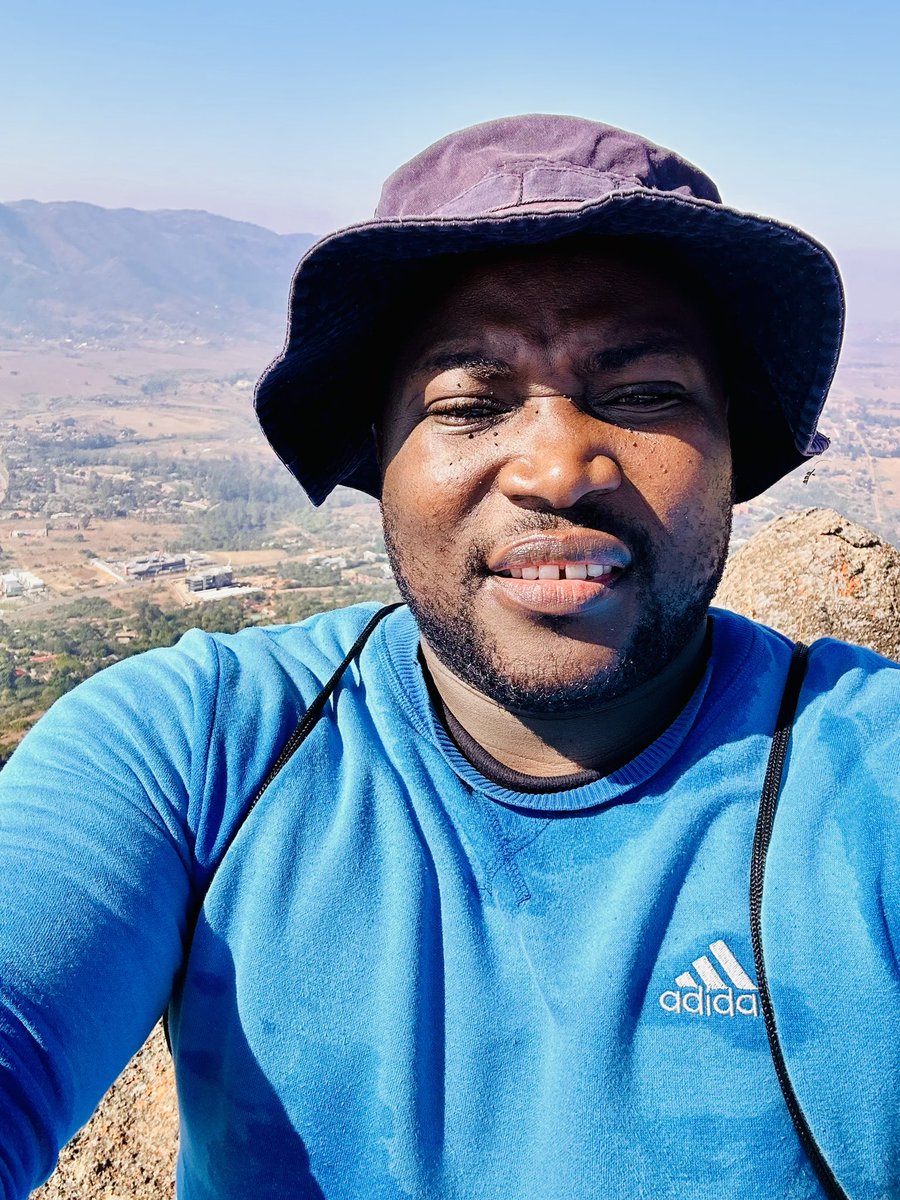Midosibo's tweet photo. Hiking 🥾 https://t.co/GL7HajH5aq