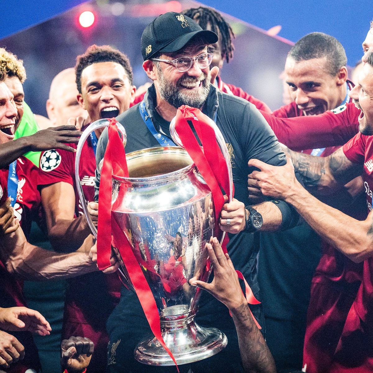brfootball's tweet photo. ▪️ Champions League
▪️ Premier League
▪️ Bundesliga (2)
▪️ Club World Cup
▪️ DFB-Pokal
▪️ FA Cup
▪️ League Cup (2)
▪️ UEFA Super Cup
▪️ Community Shield
▪️ German Super Cup (2)

Celebrating Jürgen Klopp on his birthday. One of the best coaches in the game 🧠🏆 https://t.co/MtbZRe9TLk