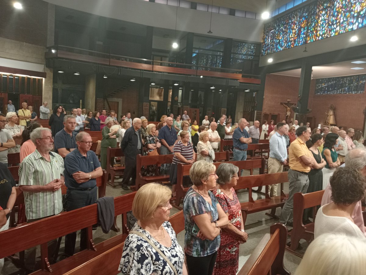 ENSLevante's tweet photo. Eucaristía Fin de curso en Valencia. Dando gracias por el trabajo de estos cuatro años y por el paso adelante de los nuevos Responsables Regionales, Jaime y Yolanda, y de todo su equipo. Que el Espíritu Santo les guie y Nuestra Madre les ampare en su labor. #JuntosEnComunión. https://t.co/yLcxZkI12w